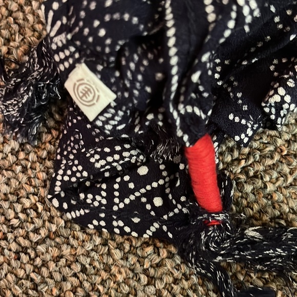 NWOT Element scarf - Picture 3 of 6